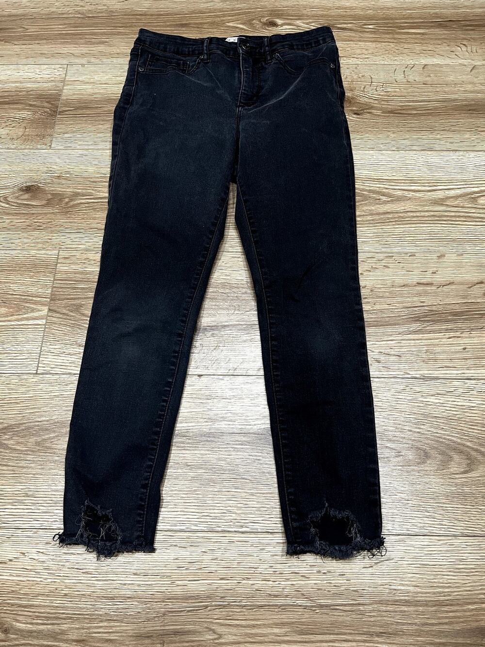 Sofia Jeans by Sofia Vergara Black Distressed Skinny Jeans Size 6S (A79)